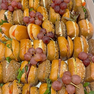 Mini gesloten broodjes €12.25 p.p.